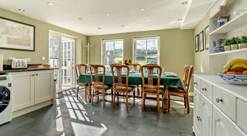 Photo of 5 Bed in Eglwysbach