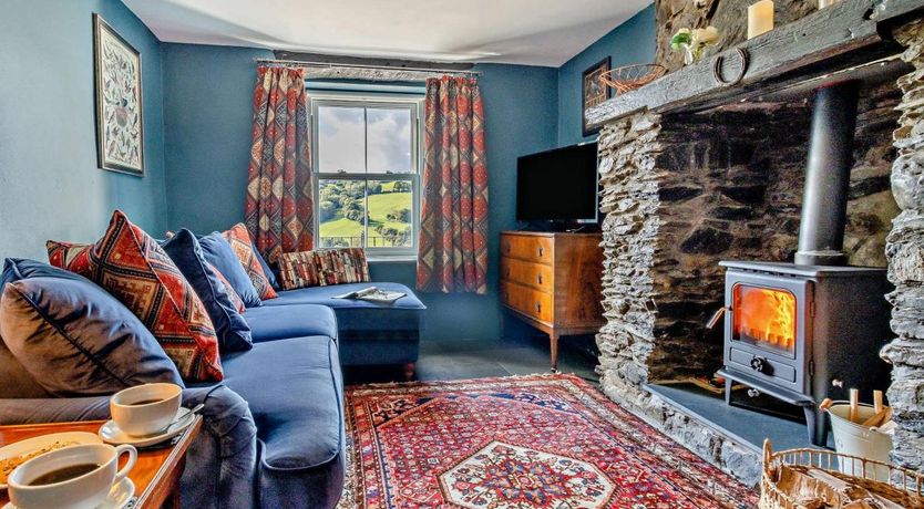 Photo of 5 Bed in Eglwysbach