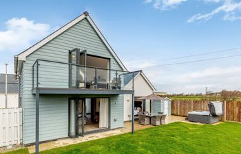 3 Bed in Northam Holiday Cottage