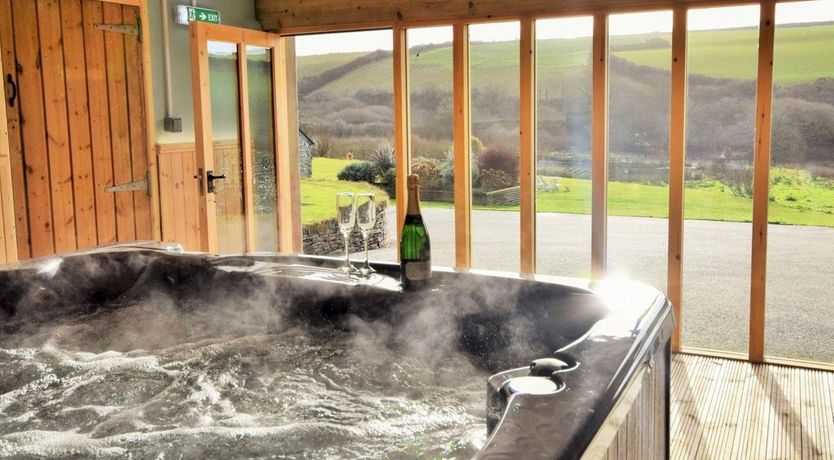 Photo of 4 Bed in Trevalga