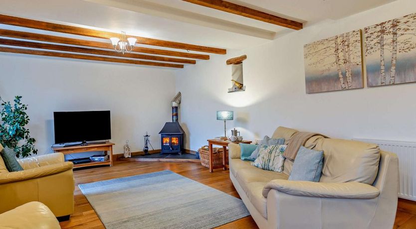 Photo of 4 Bed in Trevalga