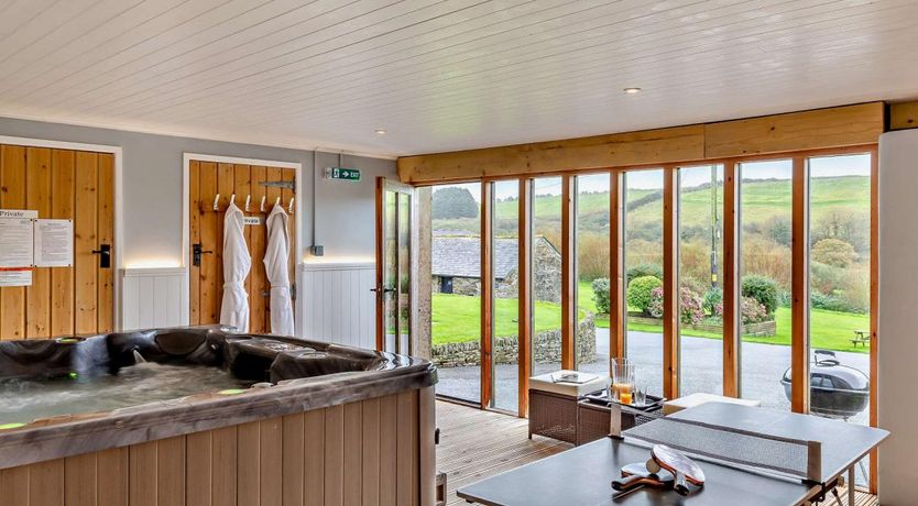 Photo of 4 Bed in Trevalga