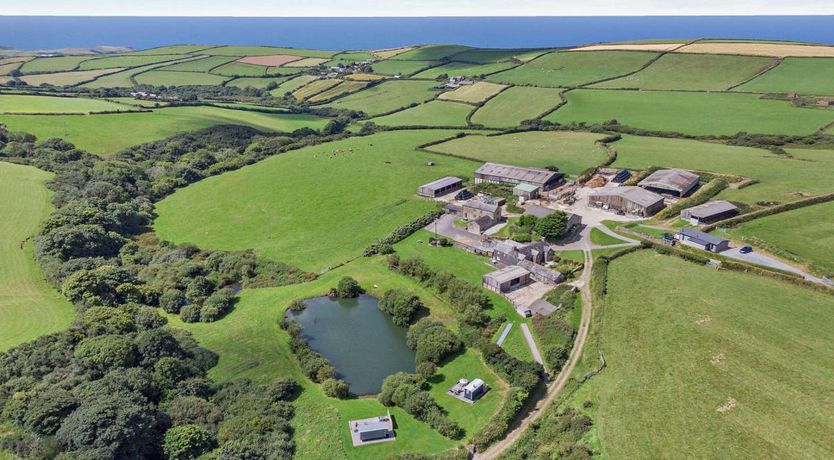 Photo of 4 Bed in Trevalga