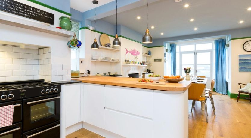 Photo of 5 Bed in Bideford