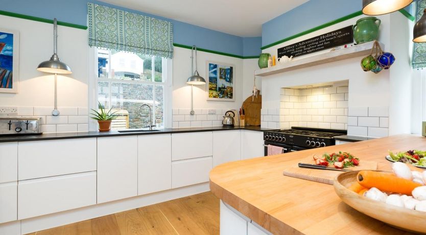 Photo of 5 Bed in Instow