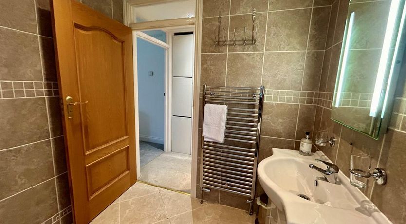 Photo of 2 Bed in Pembroke