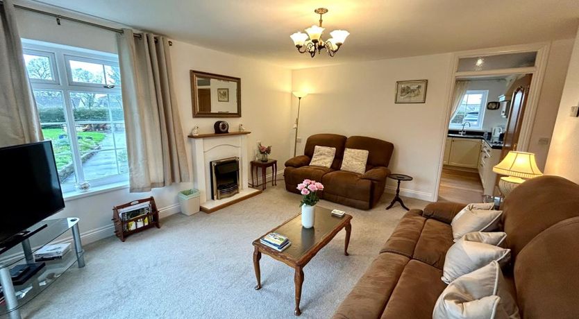 Photo of 2 Bed in Pembroke