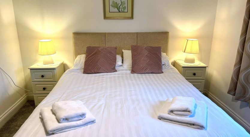 Photo of 2 Bed in Pembroke