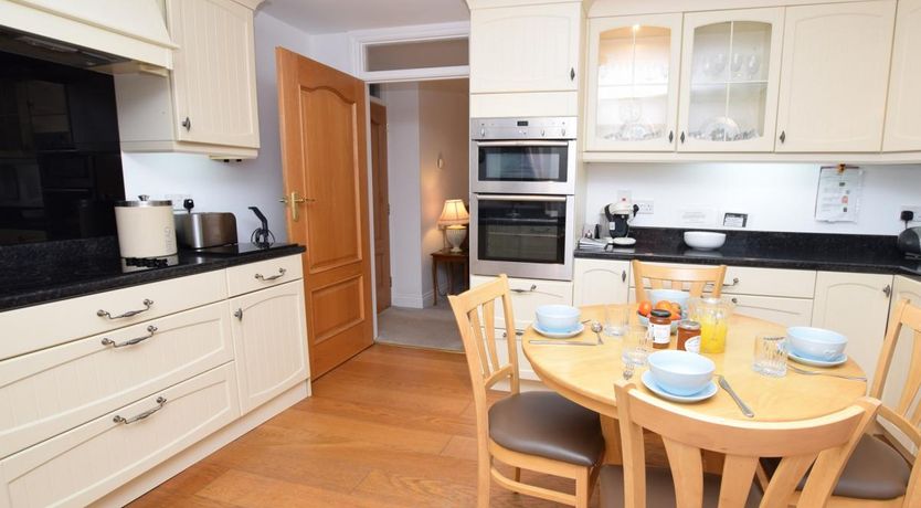 Photo of 2 Bed in Pembroke