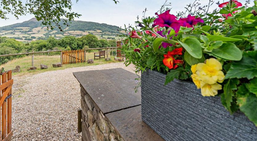 Photo of 1 Bed in Pantygelli