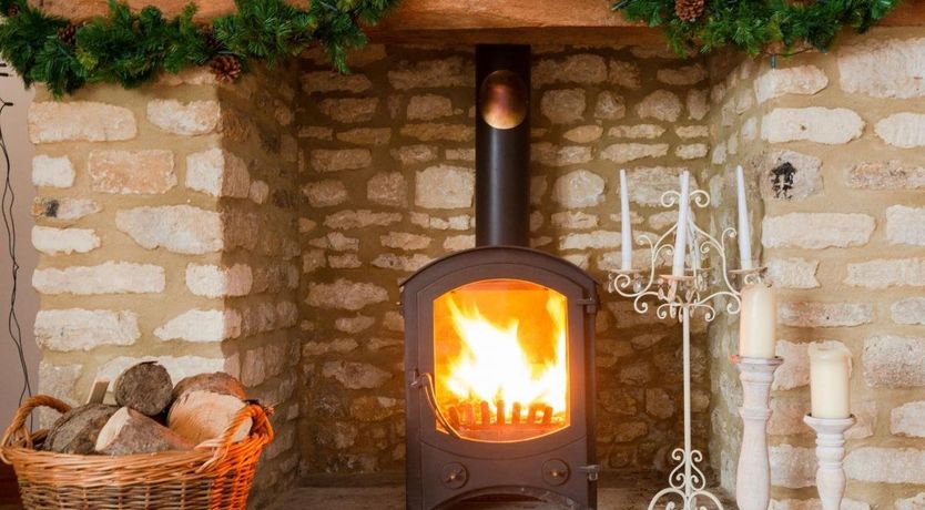 Photo of 6 Bed in Stonesfield