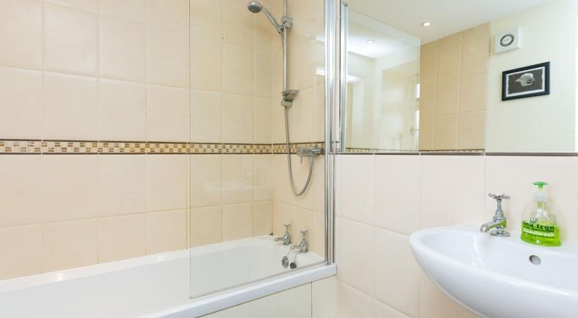 Photo of 2 Bed in Claydon