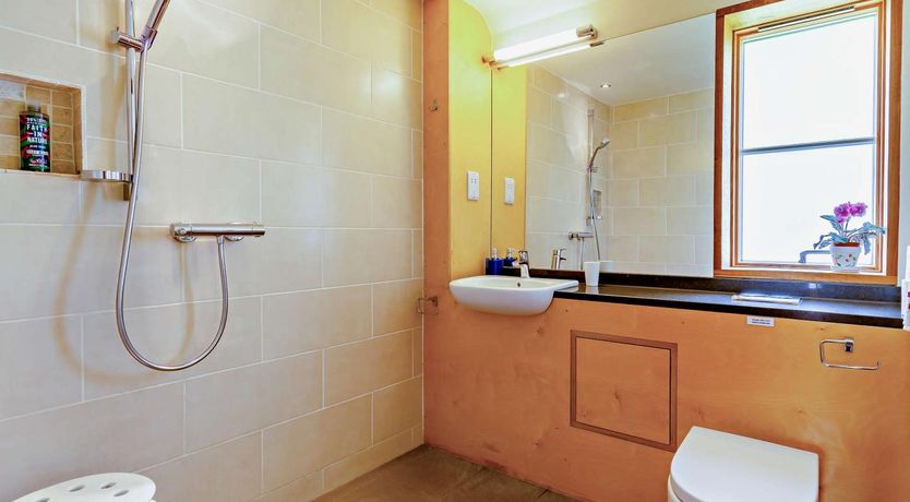 Photo of 3 Bed in Frant