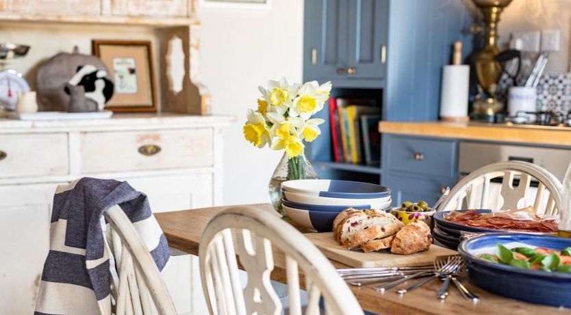 Photo of 2 Bed in Nash