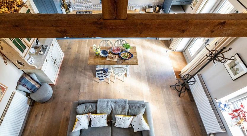 Photo of 2 Bed in Nash