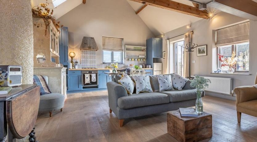 Photo of 2 Bed in Nash