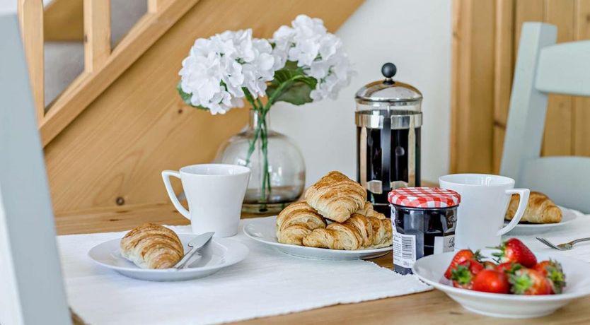 Photo of 1 Bed in Higher Clovelly