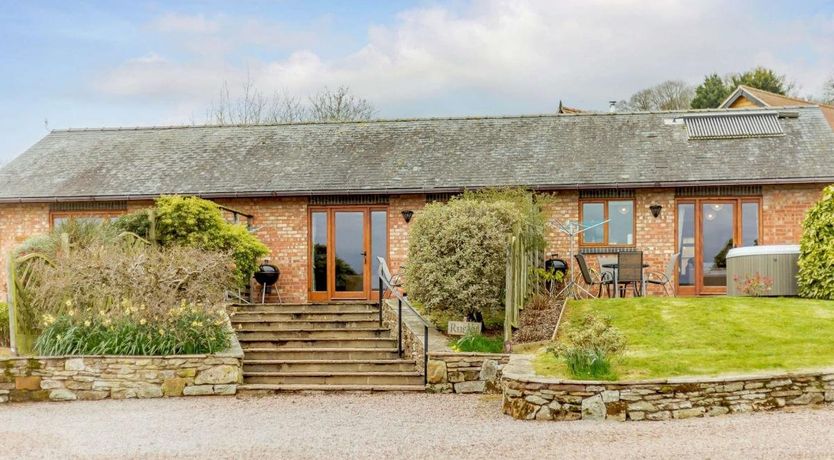 Photo of 2 Bed in Clifton-on-Teme