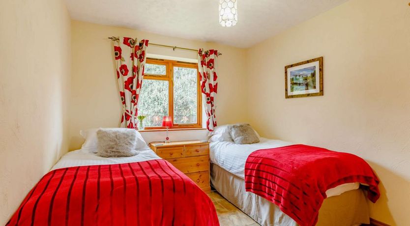 Photo of 2 Bed in Clifton-on-Teme