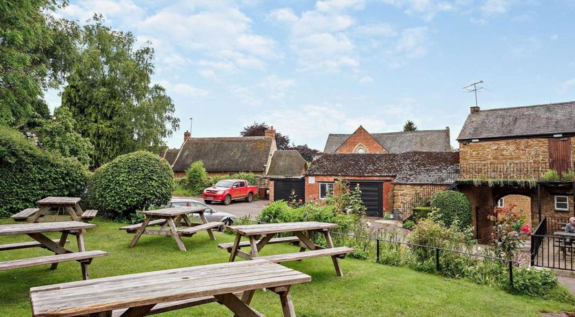 Photo of 2 Bed in Bloxham