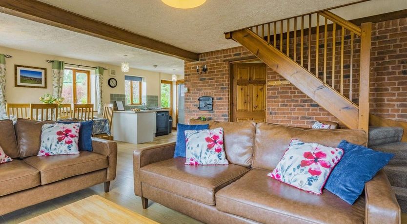 Photo of 3 Bed in Clifton-on-Teme