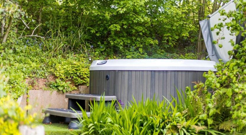 Photo of 3 Bed in Clifton-on-Teme