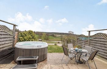 2 Bed in Clifton-on-Teme Holiday Cottage