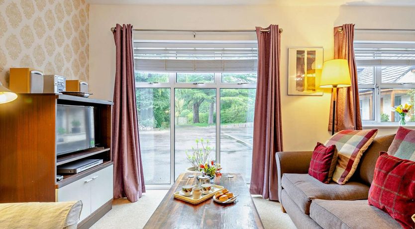 Photo of 2 Bed in Cheltenham