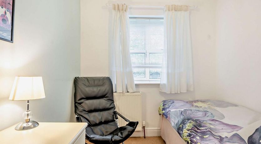 Photo of 2 Bed in Woodmancote