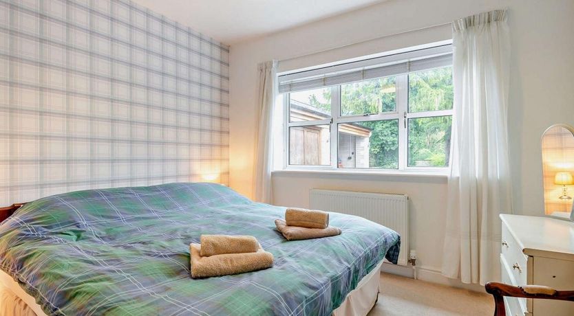 Photo of 2 Bed in Woodmancote