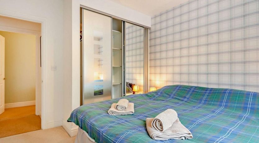 Photo of 2 Bed in Woodmancote