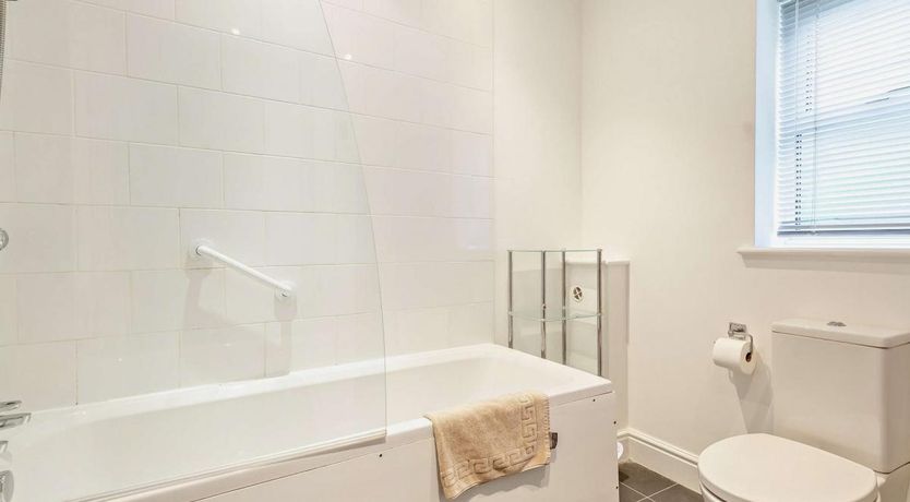 Photo of 2 Bed in Woodmancote