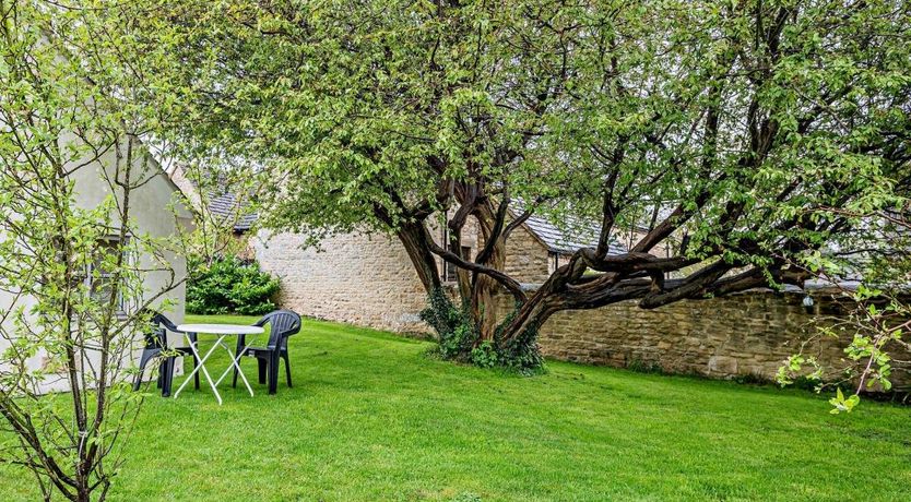 Photo of 2 Bed in Woodmancote