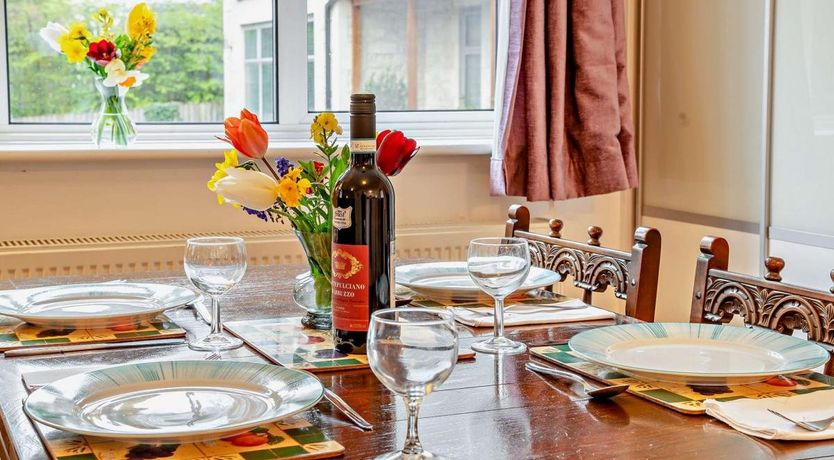 Photo of 2 Bed in Woodmancote