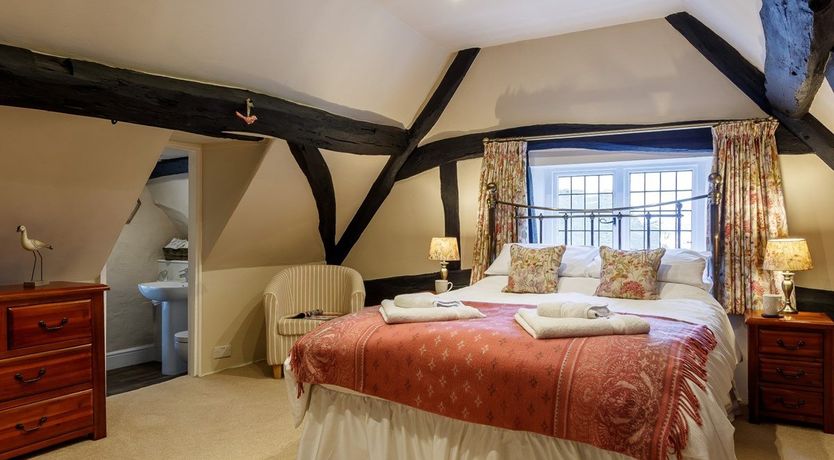 Photo of 2 Bed in Cleeve Prior