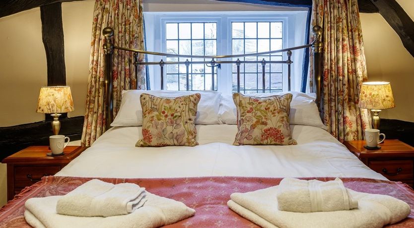 Photo of 2 Bed in Cleeve Prior