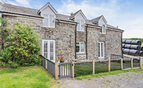 Photo of in Llwyncelyn (49854)