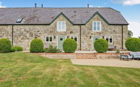 Photo of in Melbury Abbas (48804)