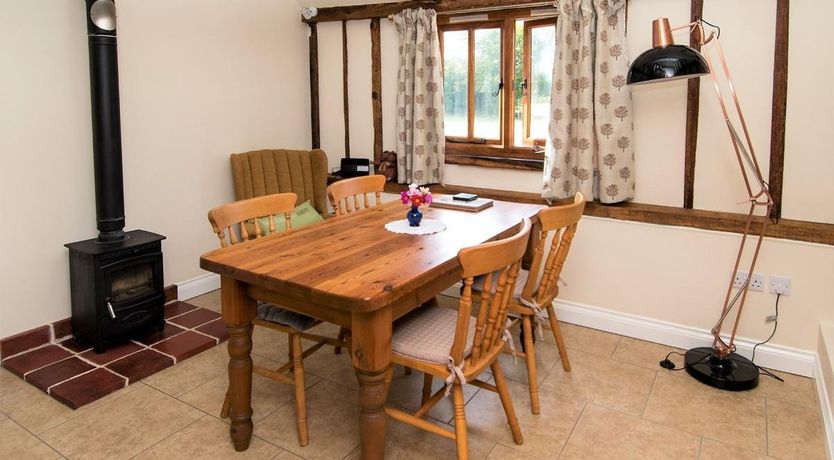 Photo of 2 Bed in West Wellow