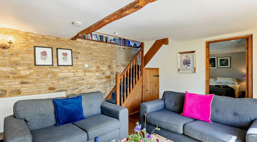 Photo of 2 Bed in Barton-on-the-Heath