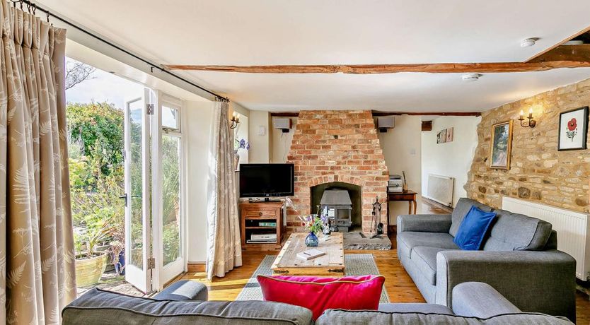 Photo of 2 Bed in Barton-on-the-Heath