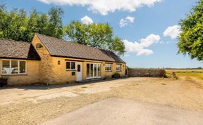 Photo of 1 Bed in Bampton
