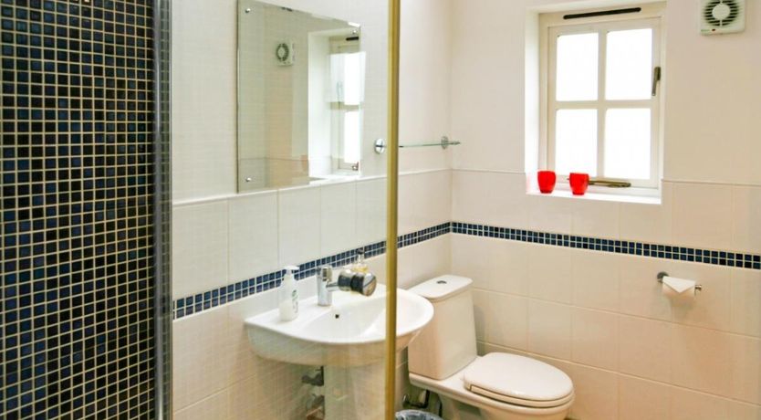 Photo of 2 Bed in Admington