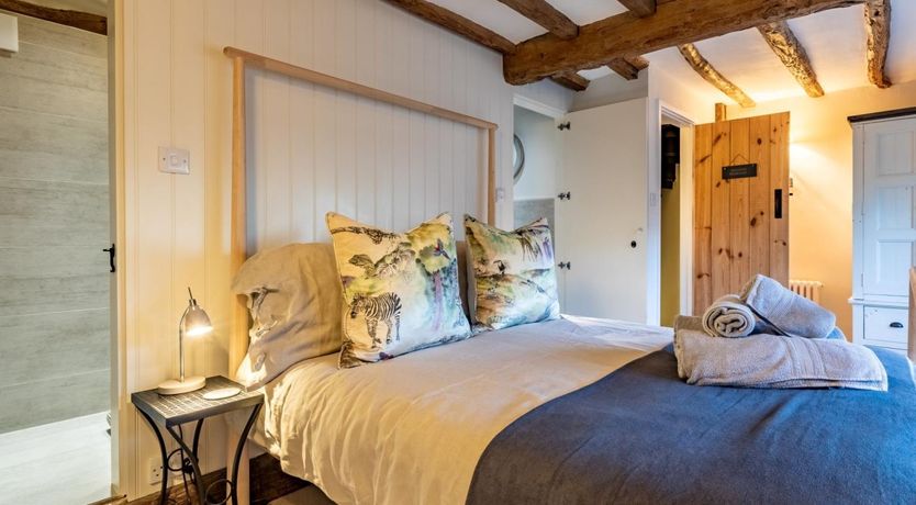 Photo of 3 Bed in Cheltenham
