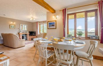 3 Bed in Clifton-on-Teme Holiday Cottage