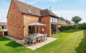 Photo of 4 Bed in Weston on Avon