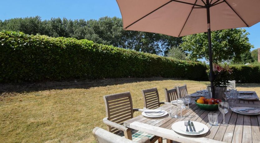 Photo of 4 Bed in Stratford -upon- Avon
