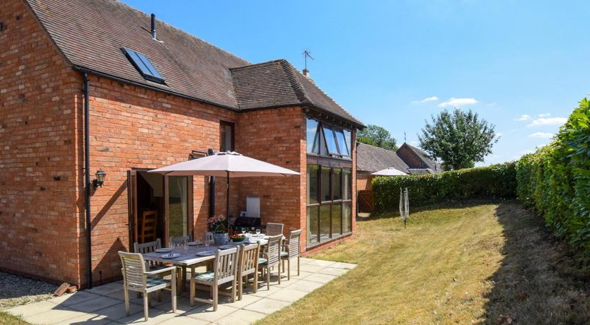 Photo of 4 Bed in Stratford -upon- Avon