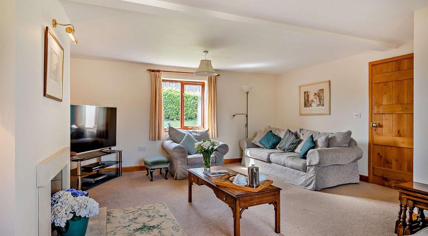 Photo of 4 Bed in Stratford -upon- Avon