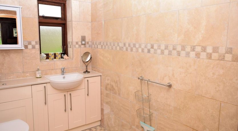 Photo of 2 Bed in Cheltenham